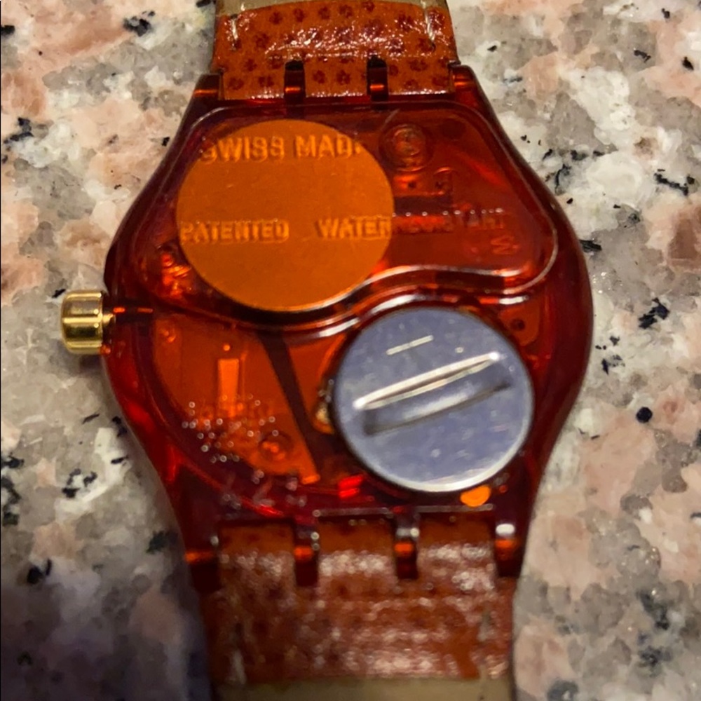 Swatch - Picture 4 of 8